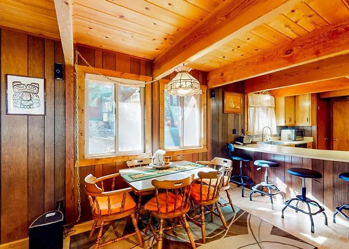 Tranquil Treehouse Haven